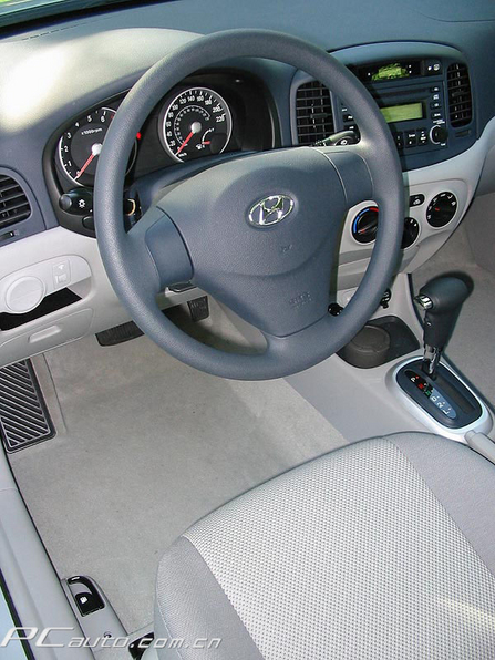 F Hyundai Accent DƬ D 